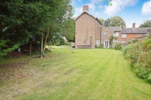 Side Elevation- click for photo gallery